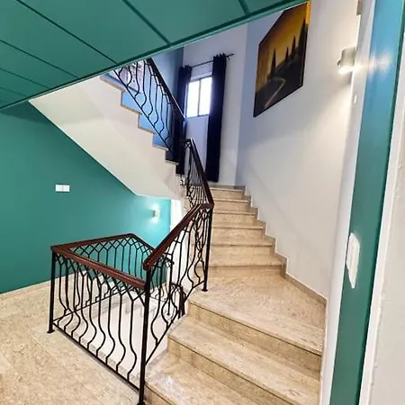 Modern Studio N1 Private Kitchenette And Bathroom Limassol Exterior photo